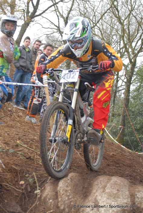 Coupe de Bretagne VTT Descente 1 à Ploeuc sur Lié 22 Badouard le