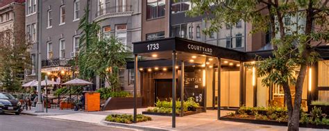 Comfortable Hotel Rooms in Downtown DC | Courtyard Washington, DC ...