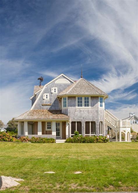 23 Homes With Gambrel Roofs Photo Gallery Home Awakening