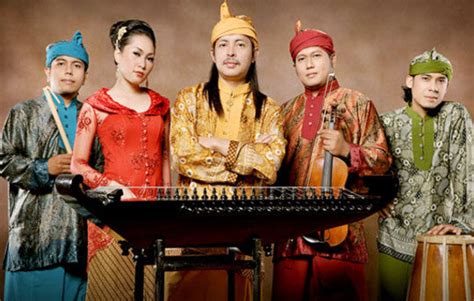 Indonesia - Gamelan: From Palace To Paddy Field - World Music Network