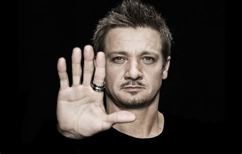 Jeremy Renner's Finger Conditions: Why Does Hawkeye Star Has Clubbed Fingers