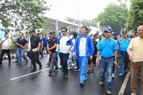 Jalan Sehat Awali Launching Hut Ke Kota Manado Informasi Seputar