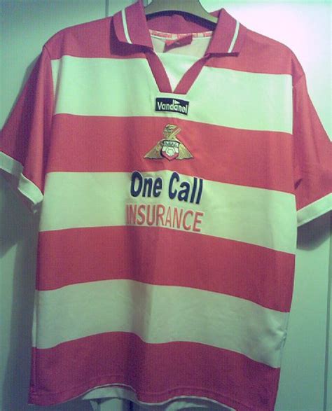 Doncaster Rovers Home Maillot De Foot 2001 2002 Sponsored By One