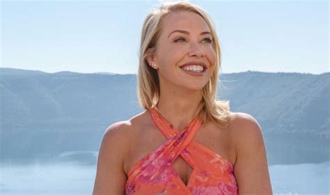 A Place In The Sun S Laura Hamilton Wows In Plunging Bikini Pics Celebrity News Showbiz TV