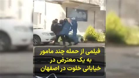 فیلمی از حمله شدید چند مامور نیروی انتظامی به یک معترض در خیابانی خلوت