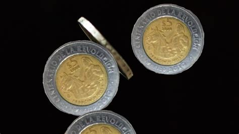 Moneda Conmemorativa De 5 Pesos Con Francisco Villa Se Oferta En 4