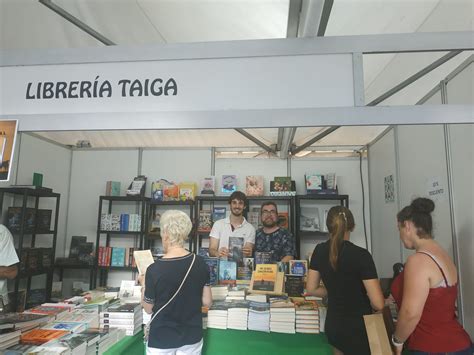 Presentación y firmas en la Feria del Libro de Torrelavega Libreando