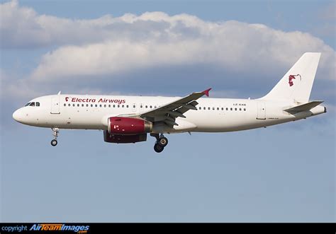 Airbus A320 231 Electra Airways LZ EAB AirTeamImages