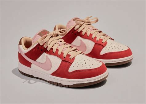 Nike Dunk Low Wmns PRM Bacon DQM FB7910 600