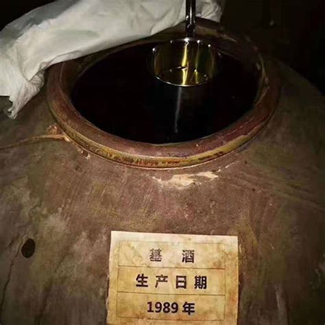 元青花茅台酒，一瓶价值百万，全球限量400瓶历史文化价格