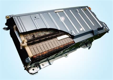 Daimler and Evonik Partner for Superior Lithium-Ion Car Battery ...