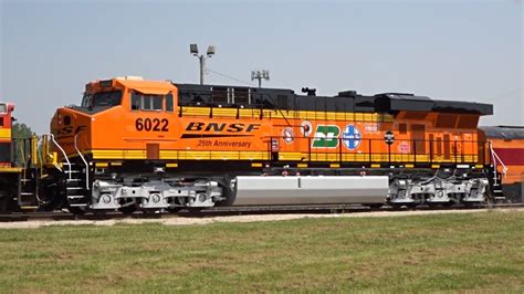 BNSF 6022 25th Anniversary Unit In Action AT 3 DIFFERENT LOCATIONS