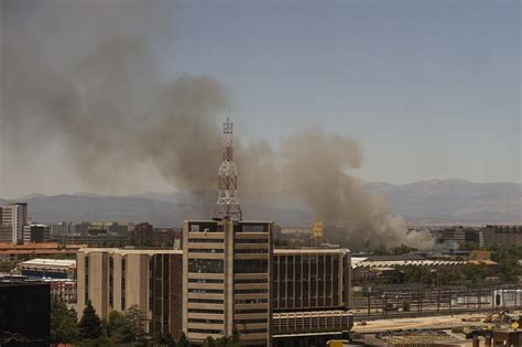 El Incendio De Unos Pastos Provoca Una Gran Columna De Humo En Madrid