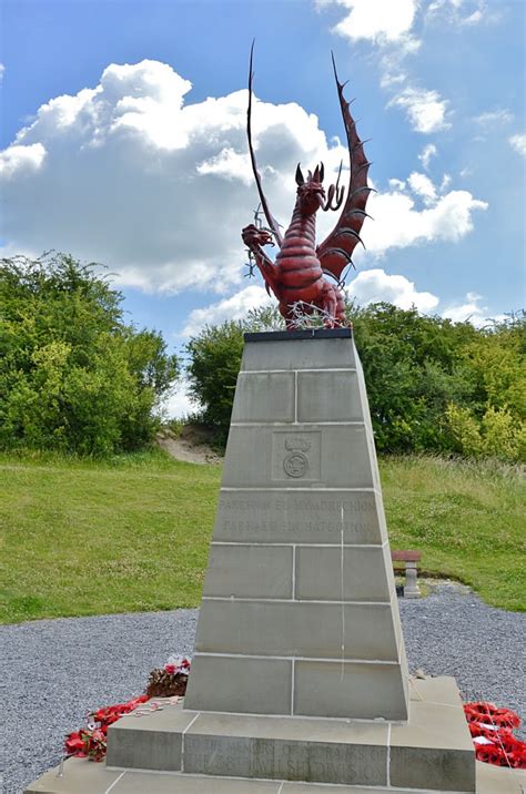 38th Welsh Division Memorial WW1 Cemeteries A Photographic