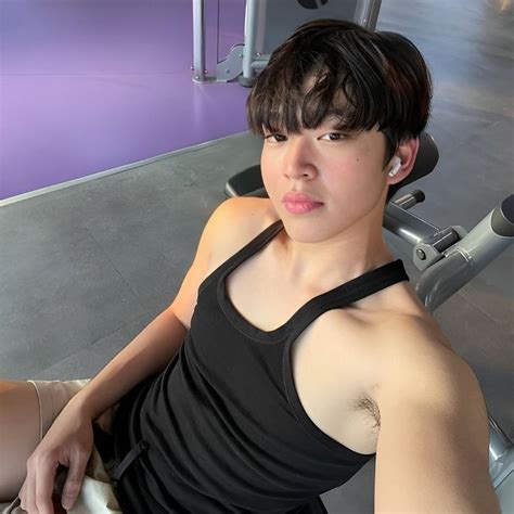 Princess Gayola adlı kullanıcının babe panosundaki Pin Koreli aktörler Ünlüler