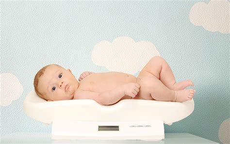 Babys Und Kinder Das Richtige Gewicht Apotheken Umschau