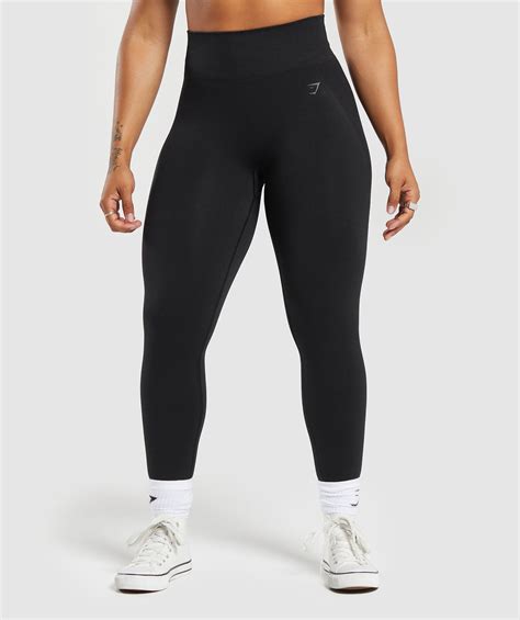 Damen Sportbekleidung | Fitness Bekleidung & Workout Accessoires | Gymshark