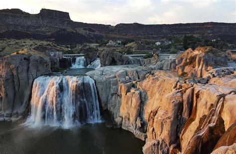 Everything you need to know about visiting Shoshone Falls