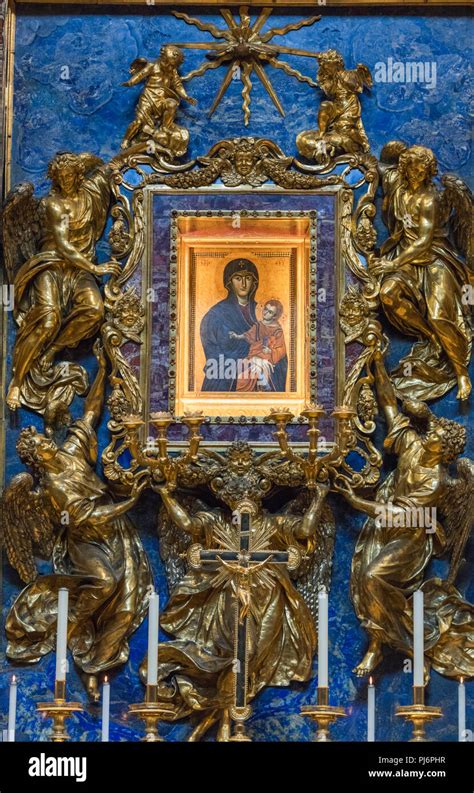 Salus Populi Romani El Icono De La Virgen Mar A La Capilla Paulina