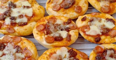 Resep Membuat Pizza Mini Dengan Taburan Mozarela Lembut Dan Gurih