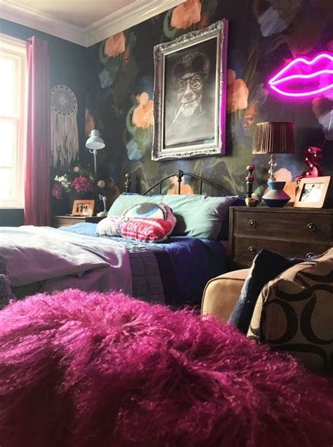 30 Maximalist Bedroom Decor Ideas That Wow Shelterness