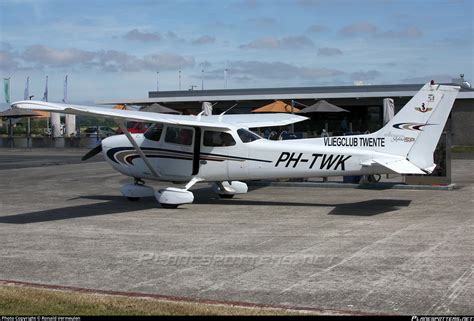 Ph Twk Private Cessna S Skyhawk Sp Photo By Ronald Vermeulen Id