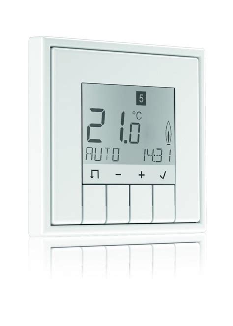 Jung Propone Un Nuevo Termostato Con Display Para El Control De Temperatura