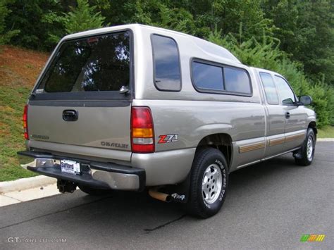 2001 Light Pewter Metallic Chevrolet Silverado 1500 LS Extended Cab 4x4