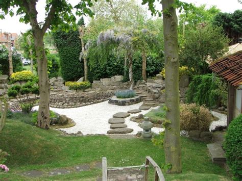 17 Beautiful Japanese Garden Design Ideas