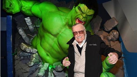 Stan Lee Stars Pay Tribute To Marvel Comics Pioneer Dead At 95 Bbc News