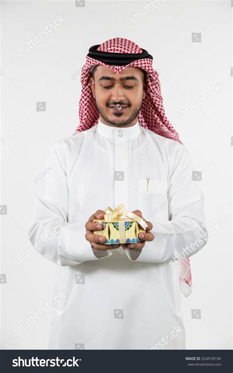 Saudi Man Holding Box Images Stock Photos Vectors Shutterstock