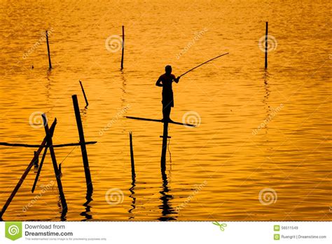 Siluetas De Los Pescadores Tradicionales Imagen De Archivo Imagen De