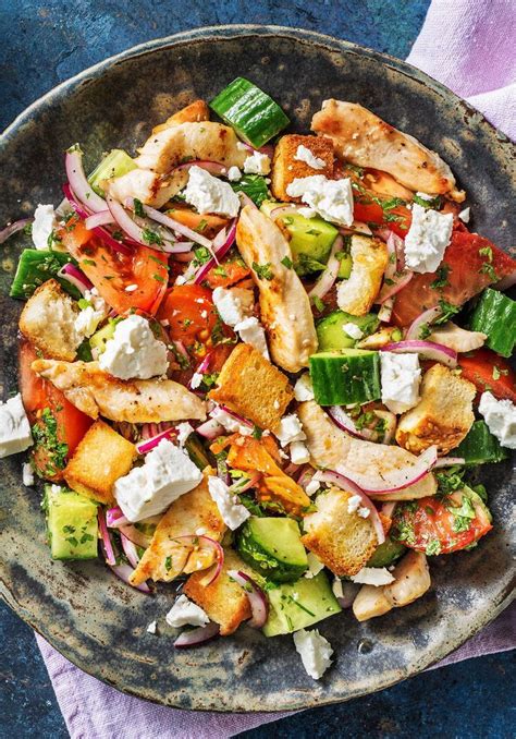 Hähnchenbrust auf griechischem Salat Rezept HelloFresh Rezept