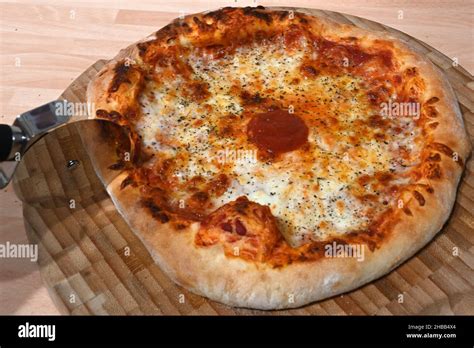 Pizza Al Horno Italia Fotograf As E Im Genes De Alta Resoluci N Alamy