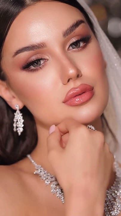 ميك اب صباحي عروس تجننن جمالها ياخذ العقل 💋💄 ستايل فستان زفاف وطرحه 👰👰💄💋👆 Youtube