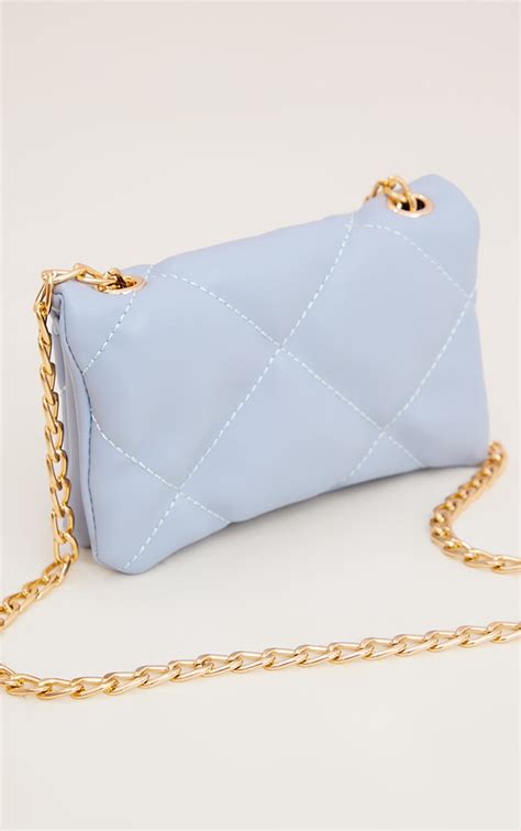 Mini sac matelassé bleu à porter de 2 façons PrettyLittleThing FR