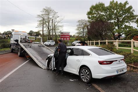 FAITS DIVERS Trois blessés légers dans une collision à Gueugnon