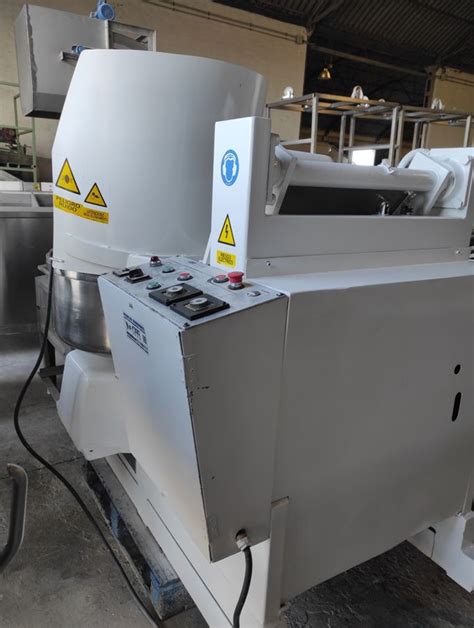 Esmach SELF TIPPING SPIRAL DOUGH MIXER 120KG