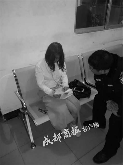 17岁女孩“直播自杀”吞药喝酒割腕 所幸获救 直播 自杀 少女 新浪教育 新浪网