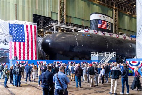 Parts Of The Uss Iowa Submarine Coming Together In Off