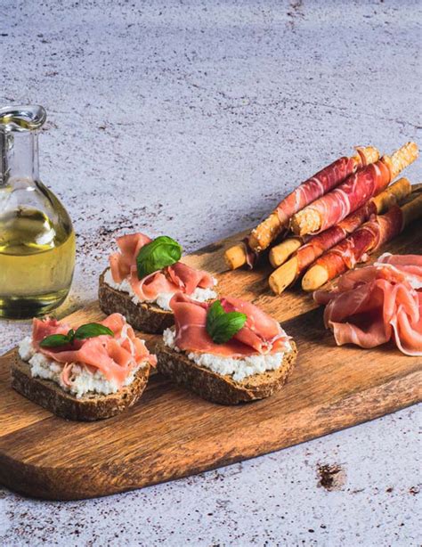 Bruschetta De Presunto Damatta Tomate E Rúcula Damattta