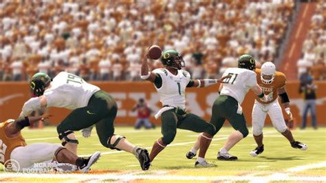 NCAA Football 12 Review - Gaming Nexus