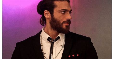 Big Shock For Can Yaman His Messages Have Been Exposed