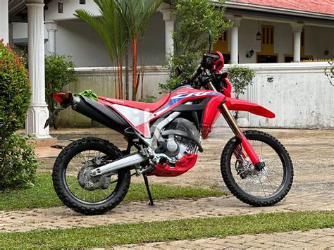 Honda Jade 250 Bike Review: Price, Specs, Images & Videos - BikesGuide