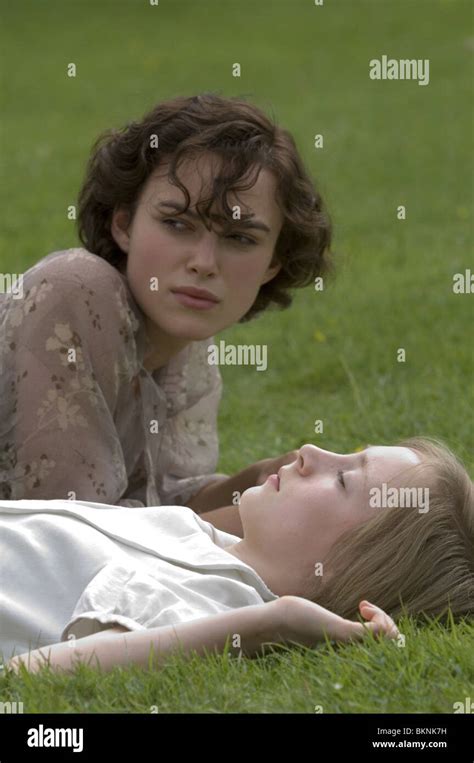 Atonement Keira Knightley Saoirse Ronan Aton Stock Photo