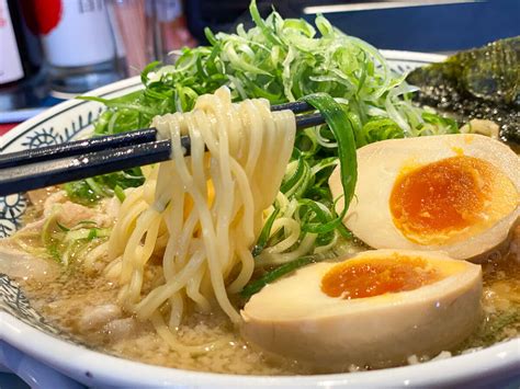 ロードサイドの人気店『丸源ラーメン』の「熟成醤油肉そば」をさらにウマくする味変方法とは？ 2023年5月4日 エキサイトニュース