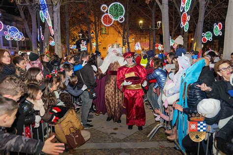 Los Reyes Magos Reparten Ilusi N Y Alegr A En Argamasilla De Alba