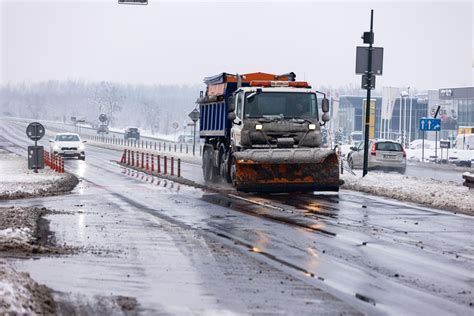 Zimowy Parali Na Pomorskich Drogach Kolejne Utrudnienia Na Trasie S