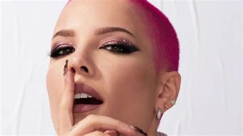 Halsey Se Suma Al Elenco De The Nightmare Before Christmas En Vivo En