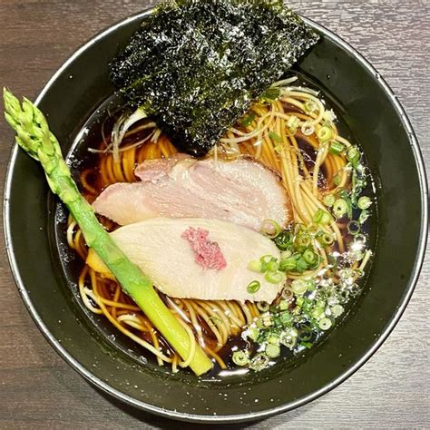 『鶏淡麗 醤油らぁ麺 ¥800円』らぁ麺 鬼滅の桜のレビュー ラーメンデータベース